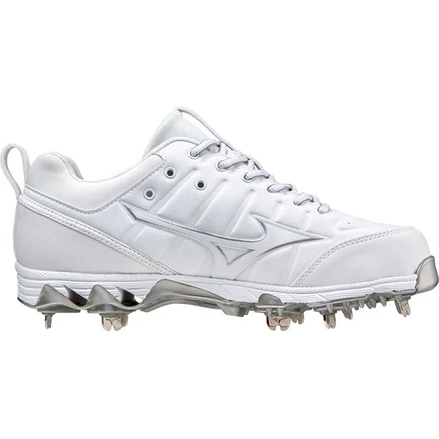 Women's 9-Spike Swift 7 Metal Fastpitch Softball Cleats