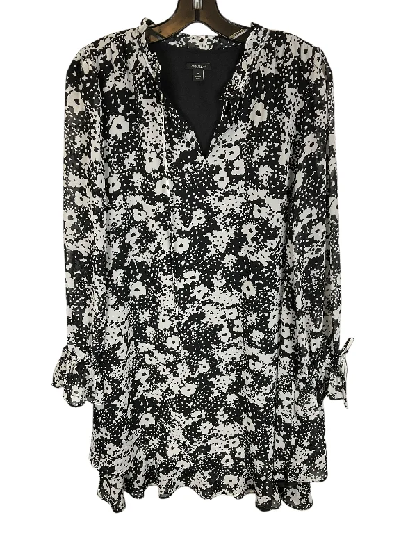 Dress Casual Short By Ann Taylor In Black, Size: M