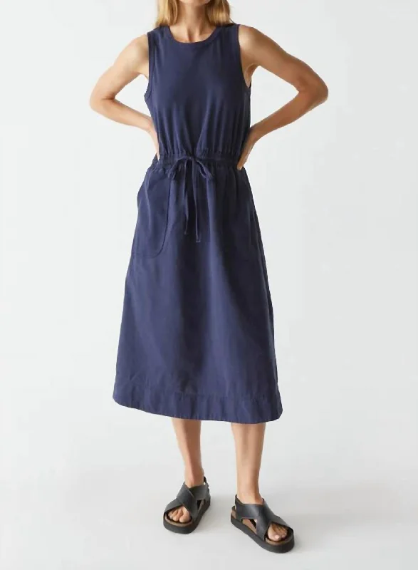 Wilhelmina Midi Dress In Navy