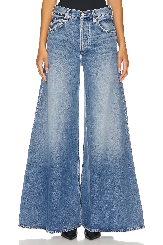 Amari Ultra Wide Leg Jean In Dweller